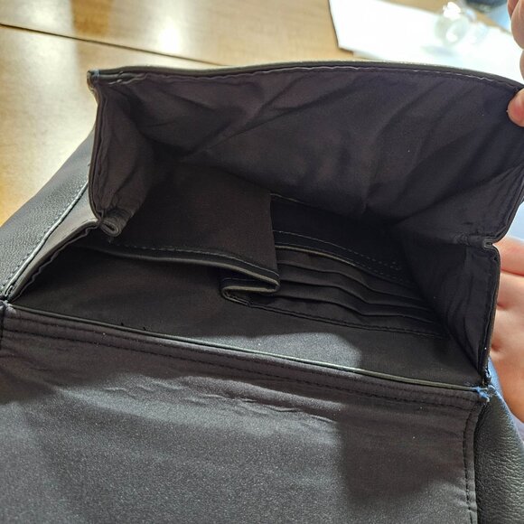 Giana Bernini Black Crossbody Organizer Purse - Picture 10 of 11